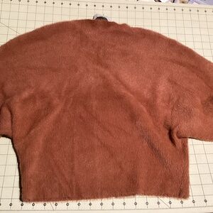 Michelle Mason Women's large caramel V neck Sweater NWT